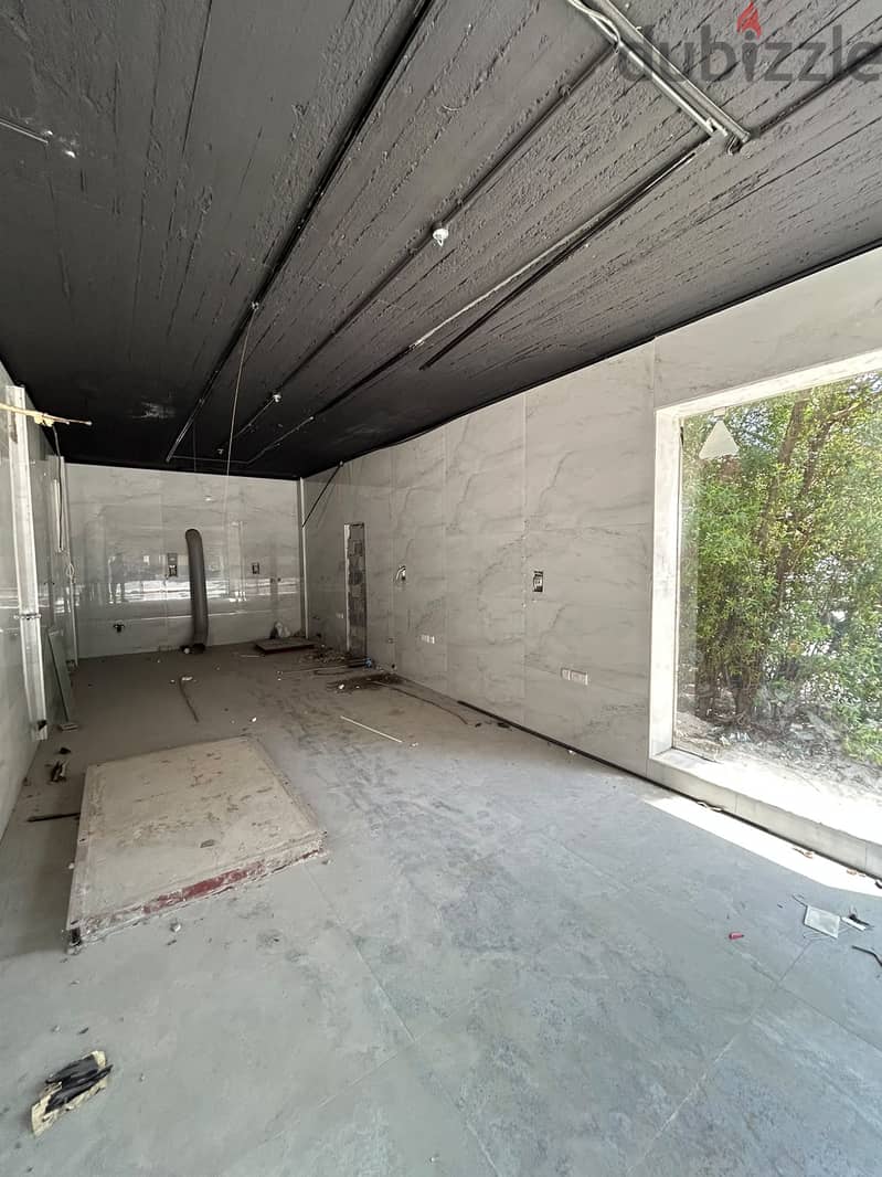 Commercial space with a grace period for rent in Salmiya 1