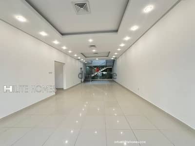 Triplex with Pool for rent in Zahara