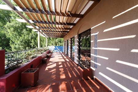 Salwa – Gorgeous, Sunny Three Bedroom Floor W/ Large Terrace