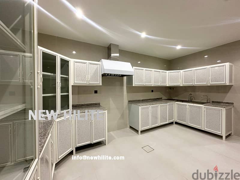 Renovated 8-Bedroom Villa for Rent in Qortuba 10