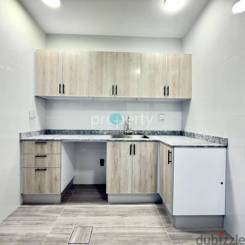 2 bedrooms apartment for rent in Salmiya 6