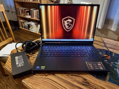 MSI Stealth 16 AI 240Hz QHD+ OLED Game Intel Core Ultra 9 285H RTX 507