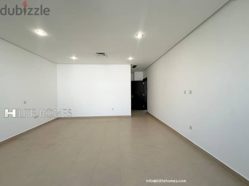 Triplex with Pool for rent in Zahara 4