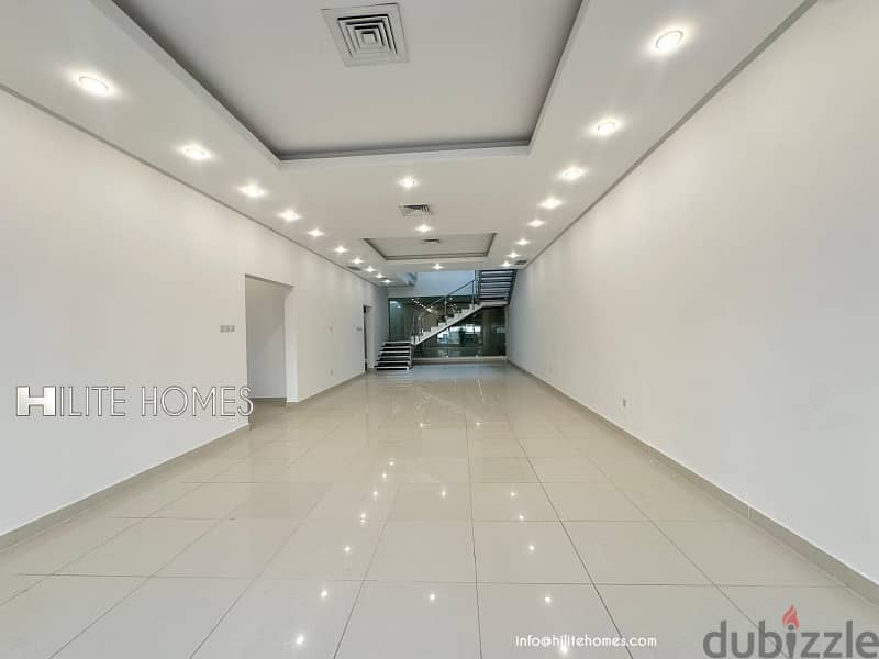 Triplex with Pool for rent in Zahara 10