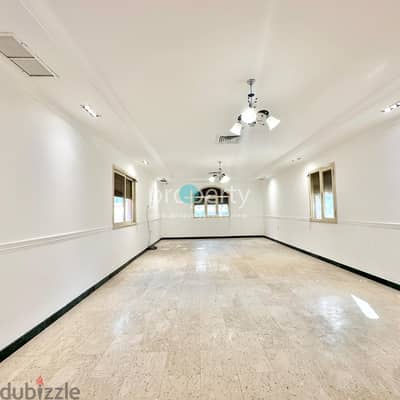 4 bedroom floor with private entrance for rent in Jabriya