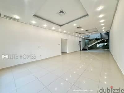 Triplex with Pool for rent in Zahara