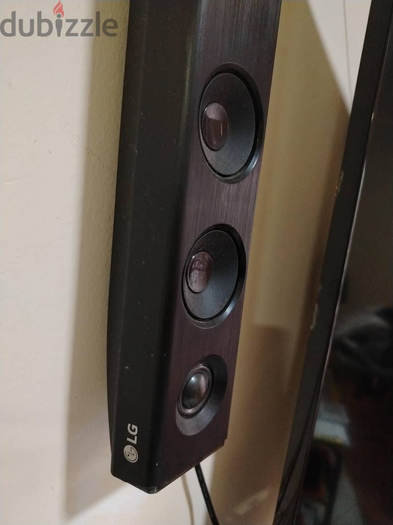 LG used home theater, Bluetooth,  with Woofer 1