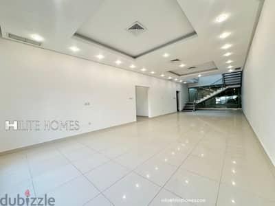 Triplex with Pool for rent in Zahara