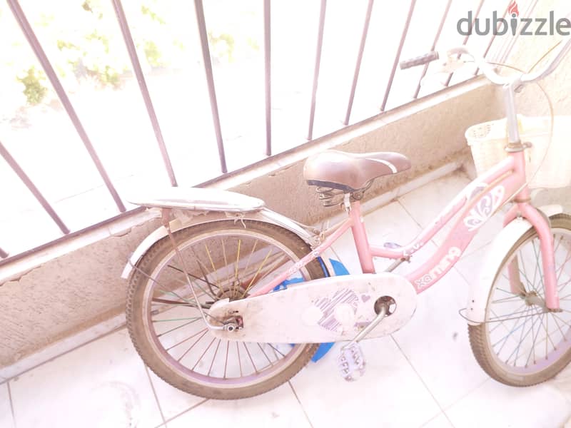 girls bycycle in good condition 1