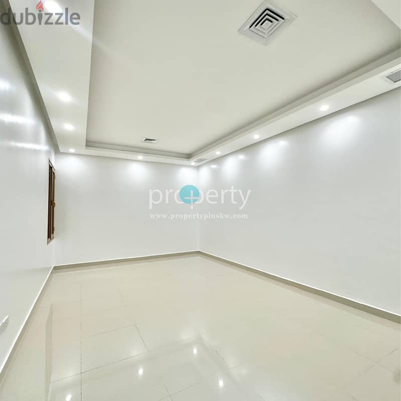5 bedroom basement floor for rent in Siddeeq 4