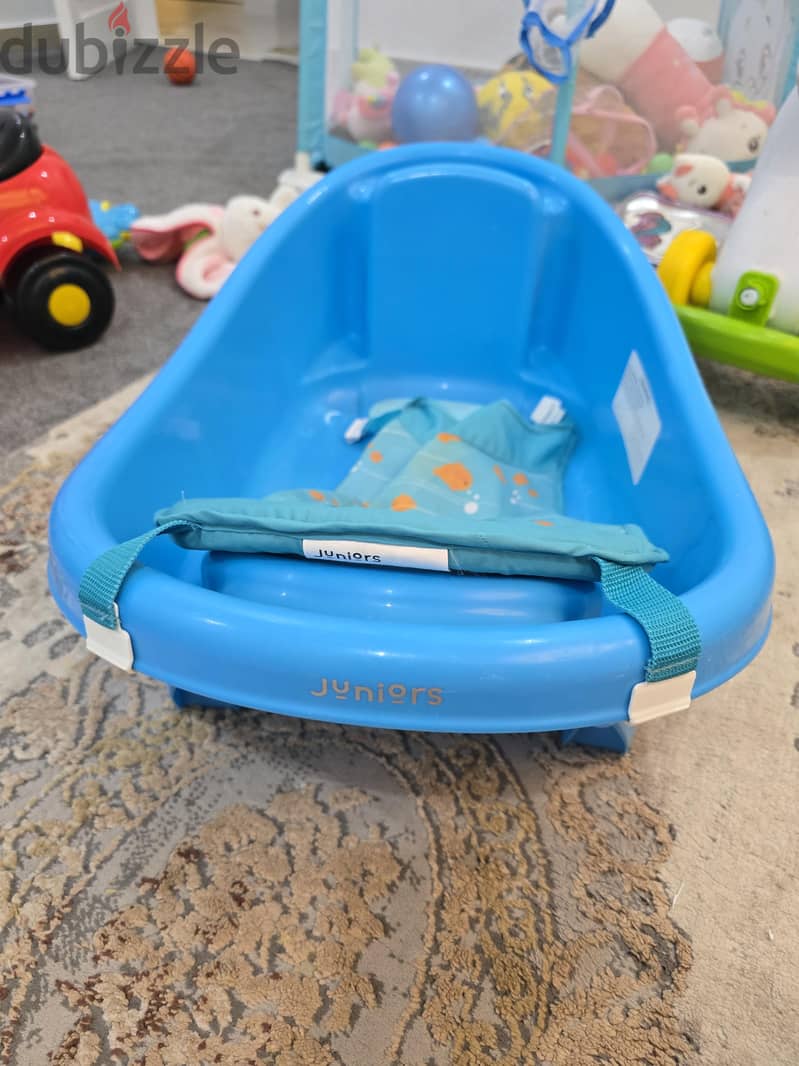 baby guppy deluxe bath tub. 1