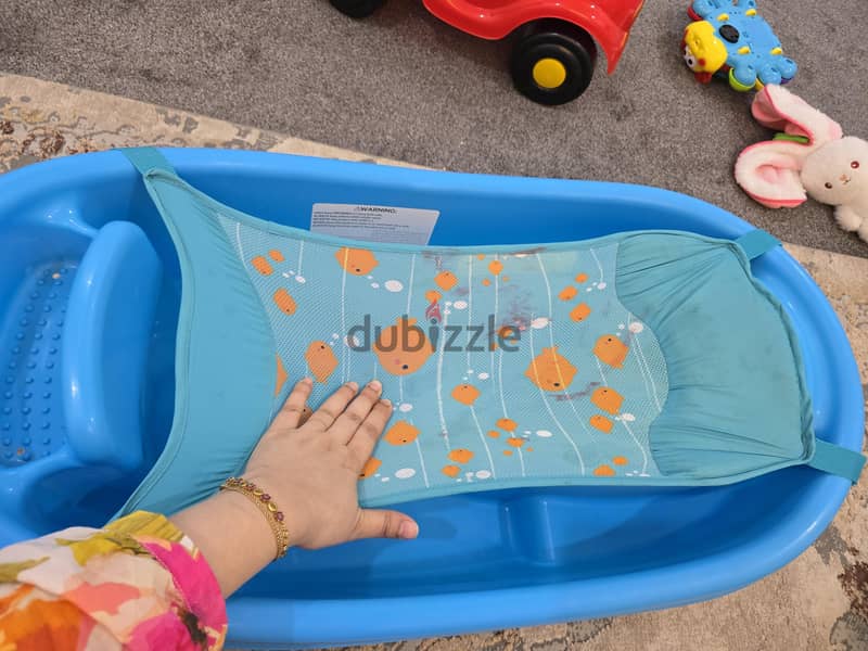 baby guppy deluxe bath tub. 2