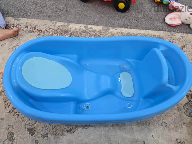 baby guppy deluxe bath tub. 4