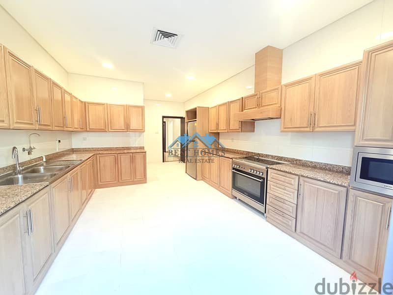 Huge 4 Bedroom Ground Floor Apartment with Private Entrance in Salwa 8