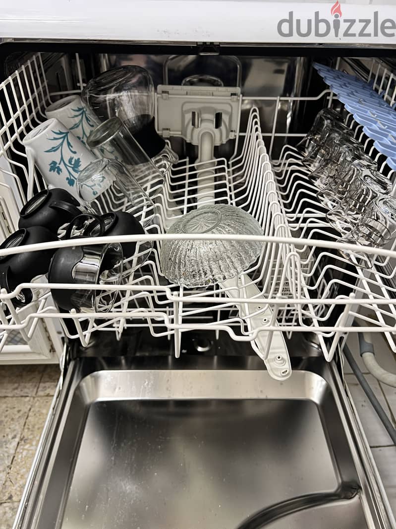 Dish washer 4