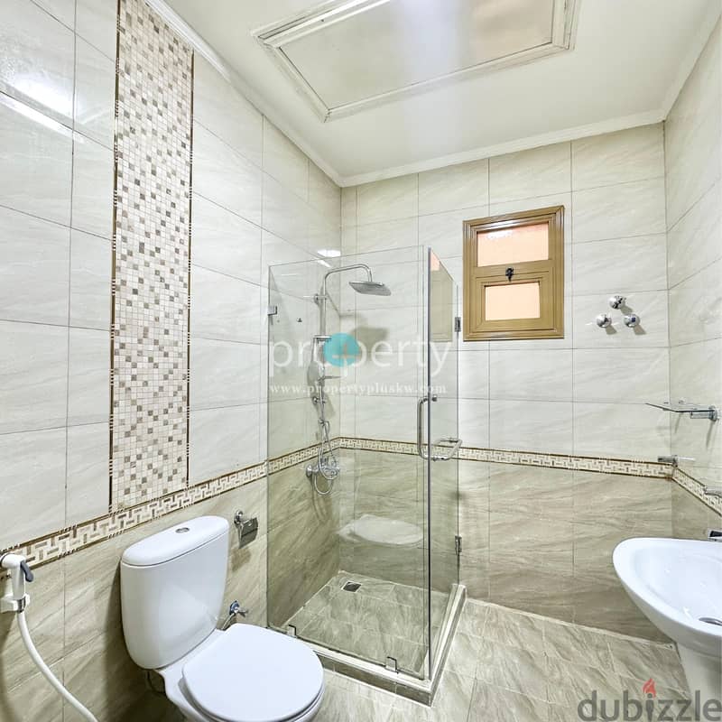 5 bedroom basement floor for rent in Siddeeq 6