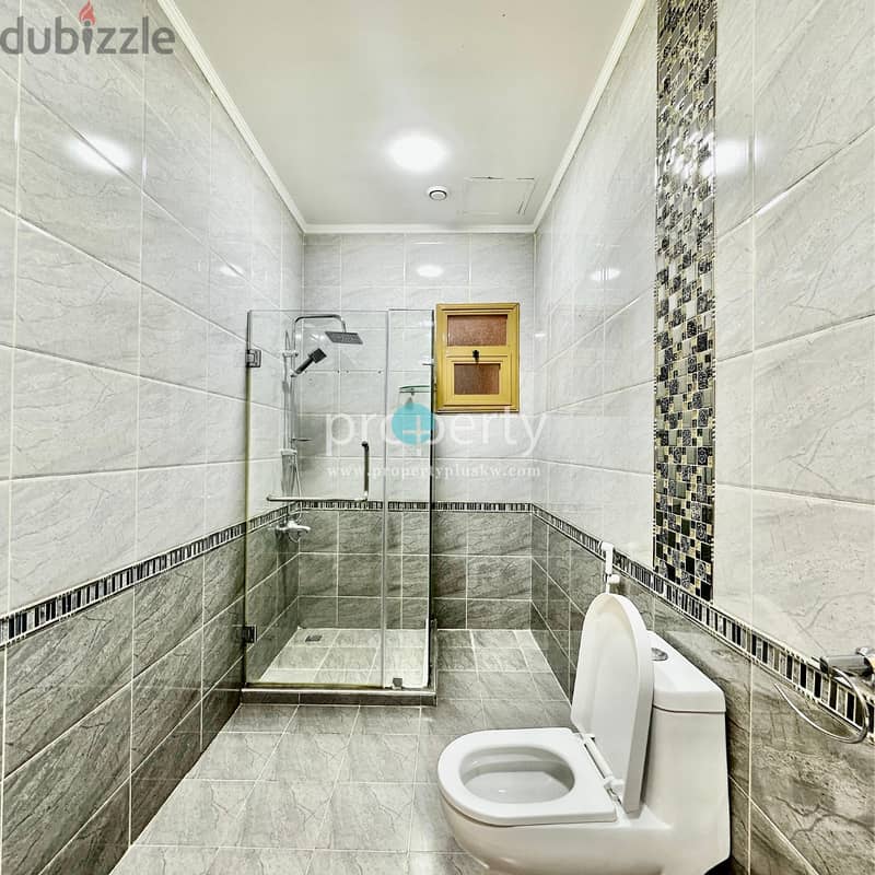 5 bedroom basement floor for rent in Siddeeq 10