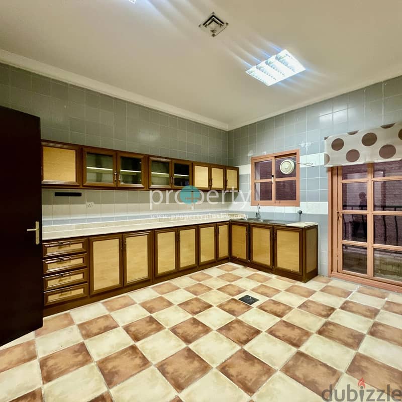 3 bedroom apartment with balcony for rent in salwa ,next to BSK 1