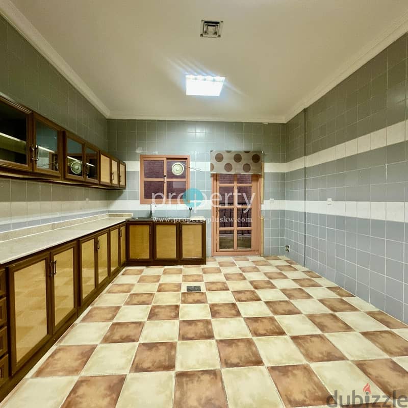 3 bedroom apartment with balcony for rent in salwa ,next to BSK 2