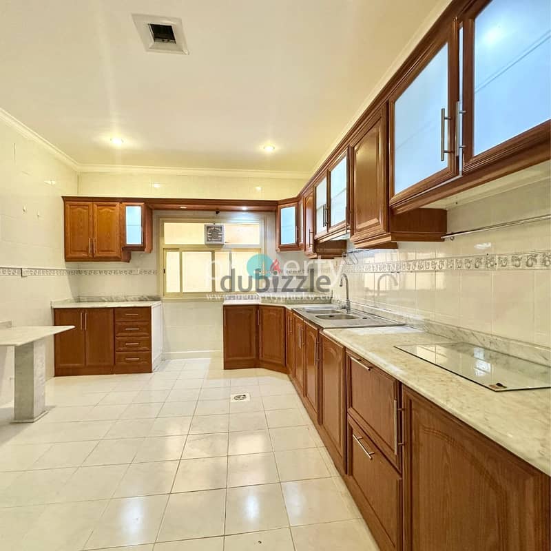 4 bedroom floor for rent in Jabriya 4