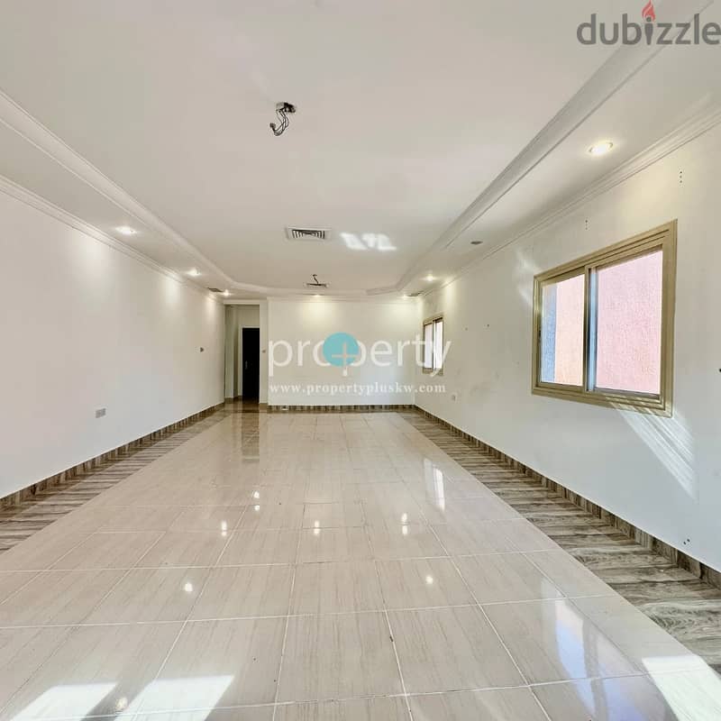 4 bedroom floor for rent in Jabriya 8