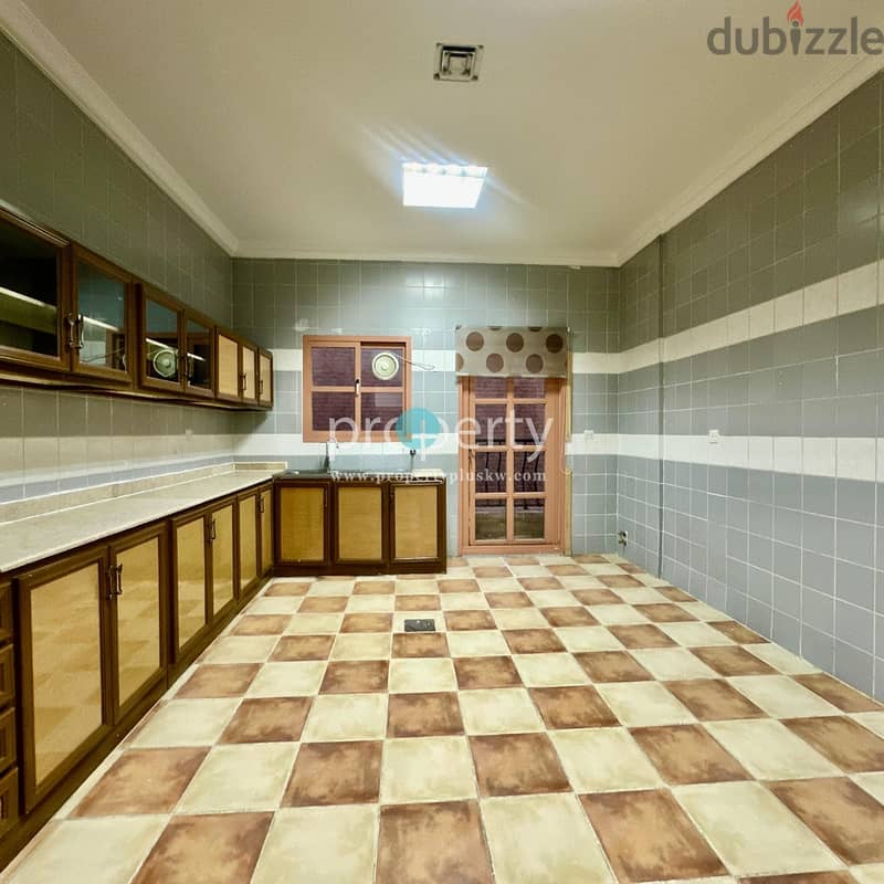 3 bedroom apartment with balcony for rent in salwa ,next to BSK 1