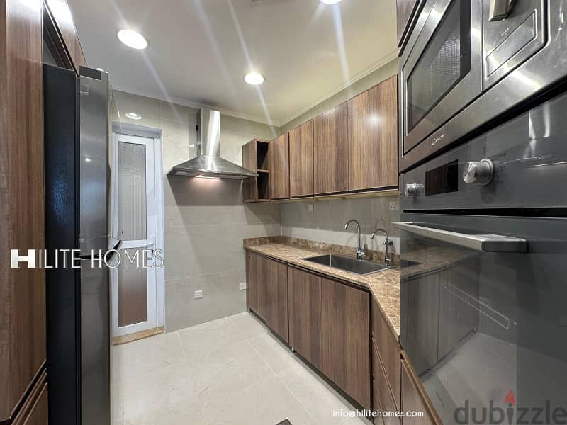 Three bedroom Seaview apartment with balcony for rent in Shaab 13