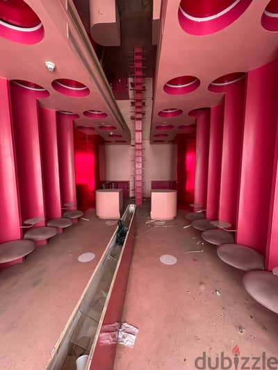 Commercial space for rent in Qibla with a grace period.