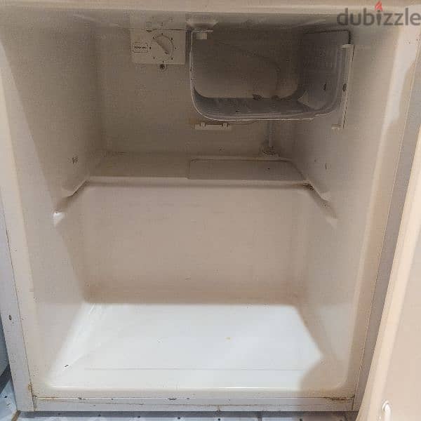 Small Size Refrigerators White Colour 3