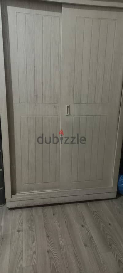 woiden cupboard