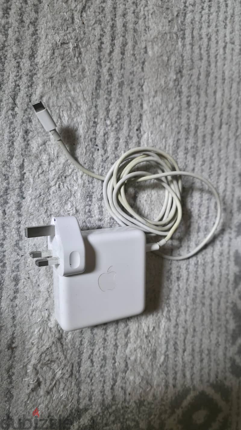 MacBook Pro 13-inch, 2020 (Used), selling it exclusively inside Kuwait 3