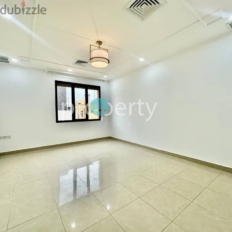 Triplex Villa for rent in Rumaithya, Kuwait 3