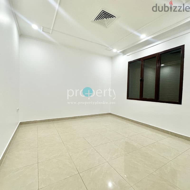 Triplex Villa for rent in Rumaithya, Kuwait 4