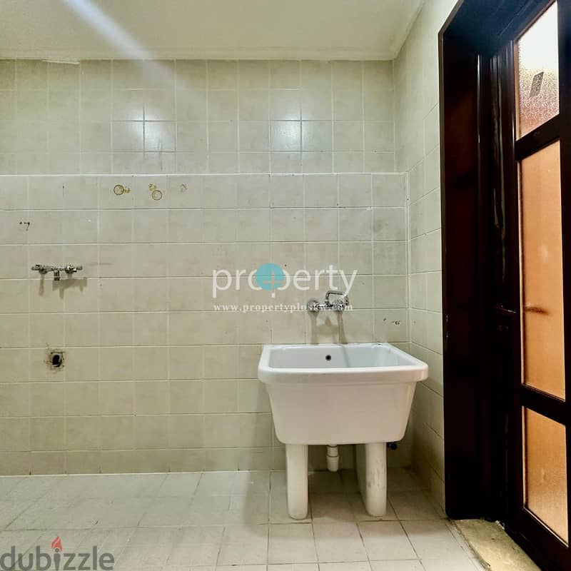 Triplex Villa for rent in Rumaithya, Kuwait 5