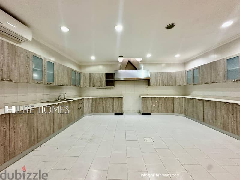 Four bedroom floor with private entrance for rent in Jabriya 8