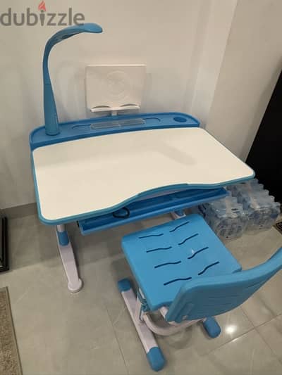 مكتب Study desk