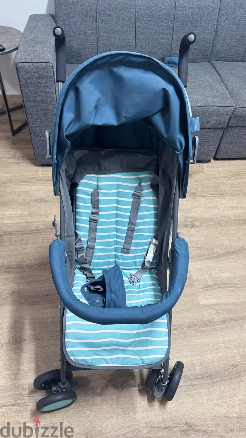 Red tag stroller. like new. no stains. 2