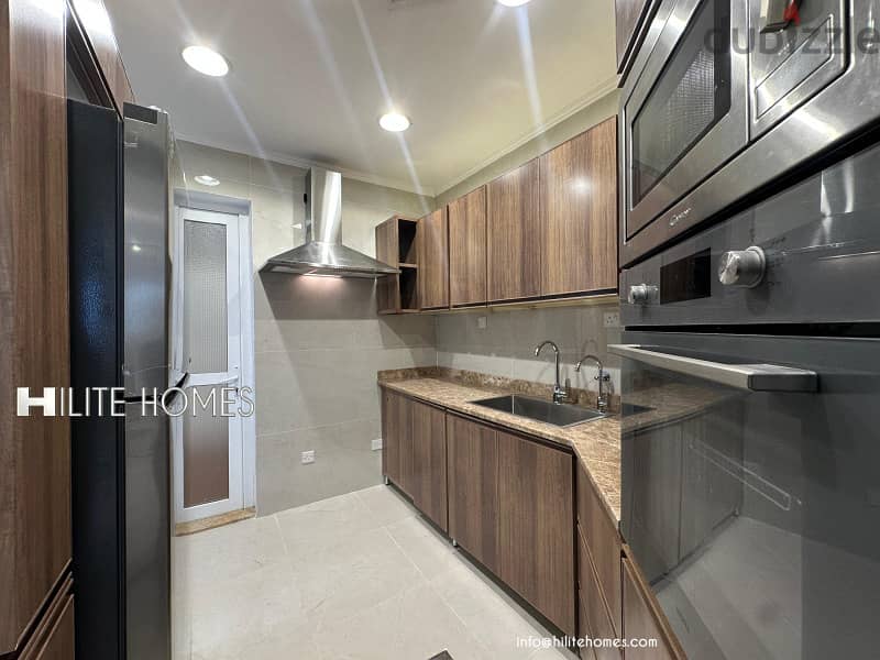 Three bedroom Seaview apartment with balcony for rent in Shaab 13