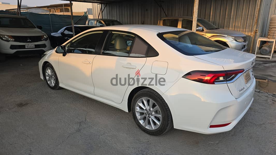 Toyota Corolla 2020 XLI 3