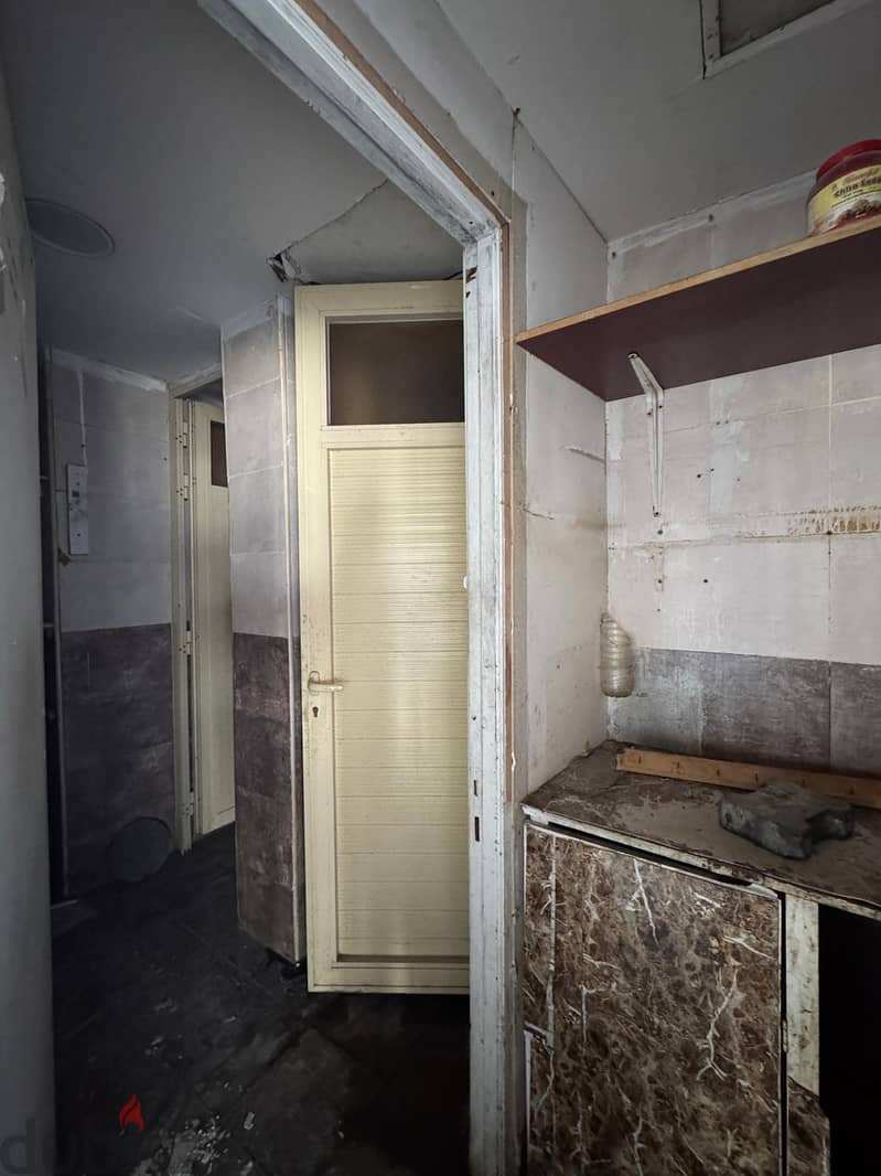 Half a commercial floor with a grace period for rent in Al Murqab 7