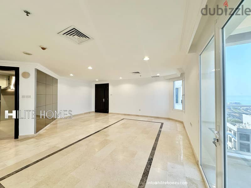 Three bedroom Seaview apartment with balcony for rent in Shaab 9