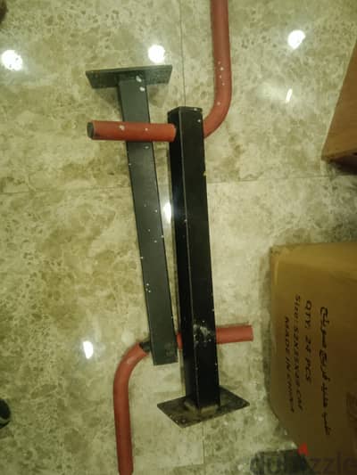 wall pull up equipment gym