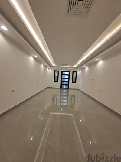 للايجار شقه بقرطبه أرضي مدخل خاص تشطيب vip موقع مميز