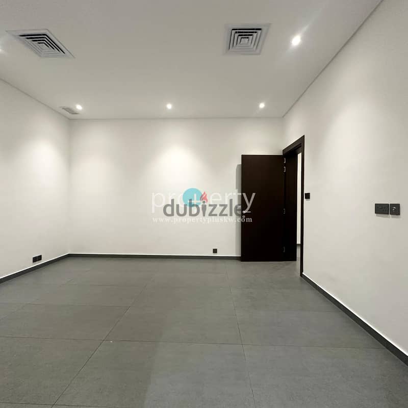 Five bedroom Duplex with private Garden for rent in Bayan 2