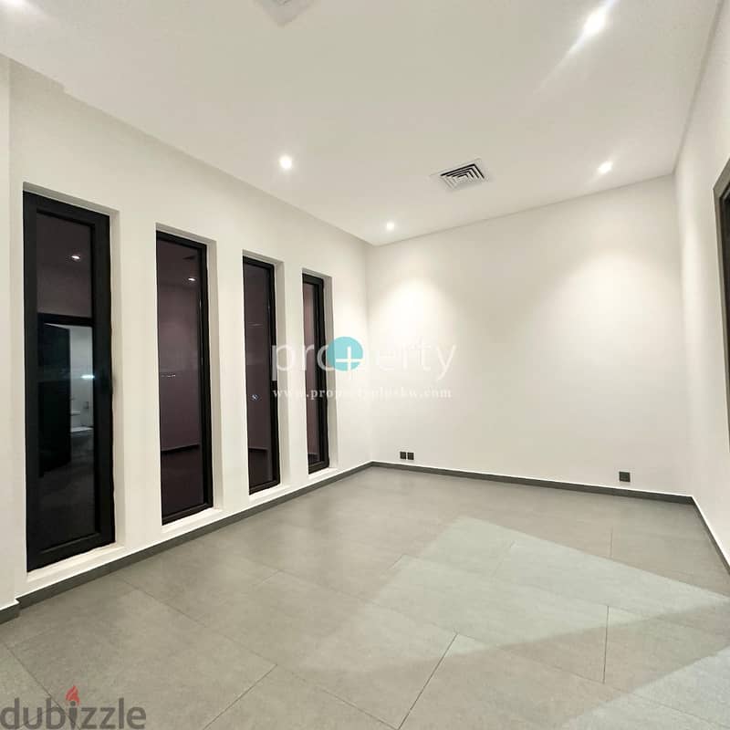 Five bedroom Duplex with private Garden for rent in Bayan 7