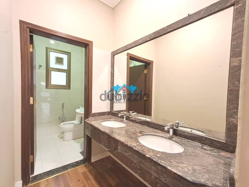 Elegant 4 Bedroom Apartment Floor with Balcony in Mishref 3
