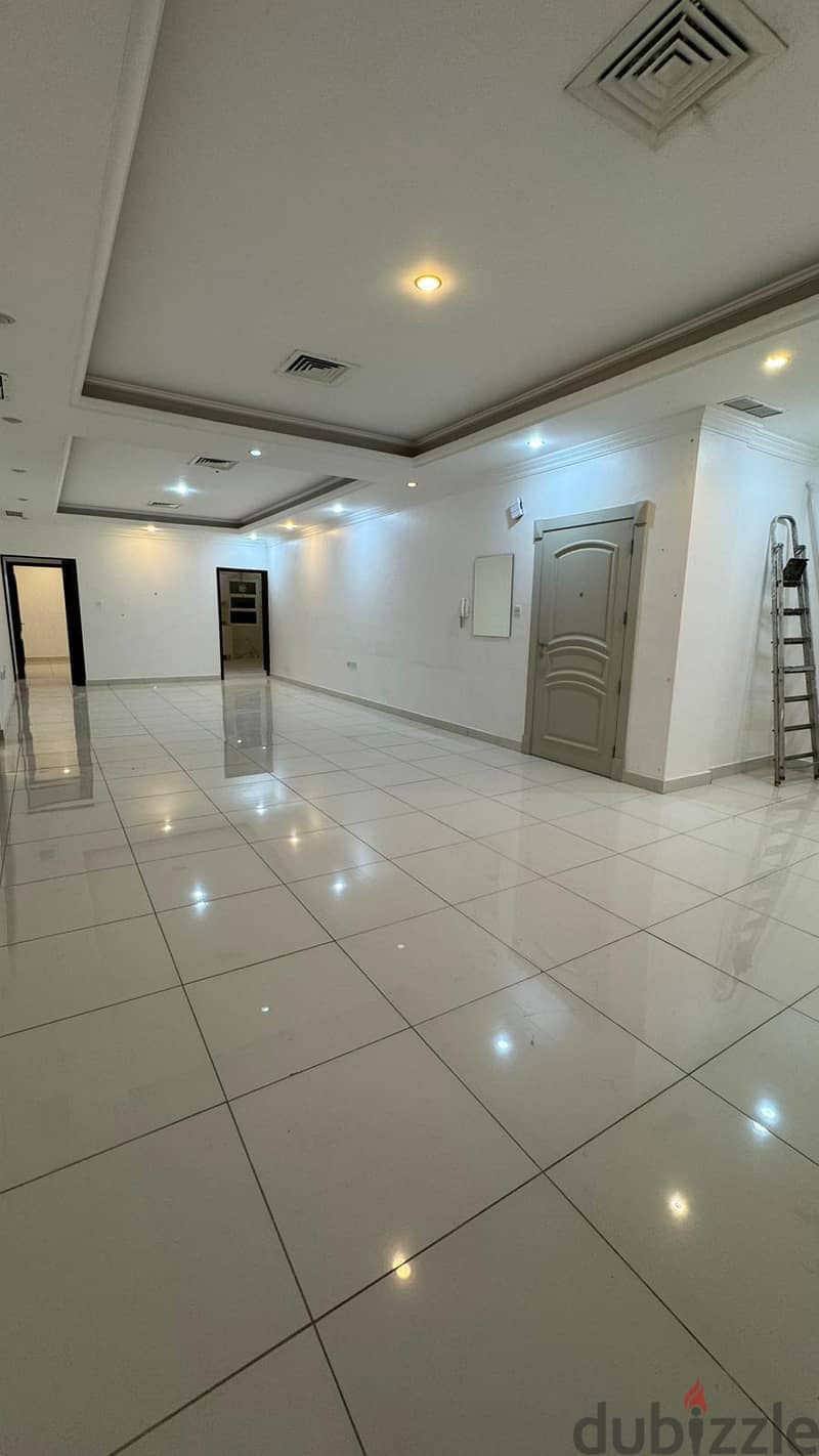 للإيجار شقة بالرميثية ٤ غرف منهم ماستر 1