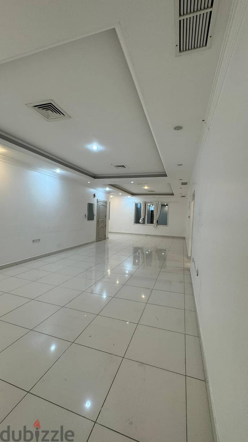 للإيجار شقة بالرميثية ٤ غرف منهم ماستر 2