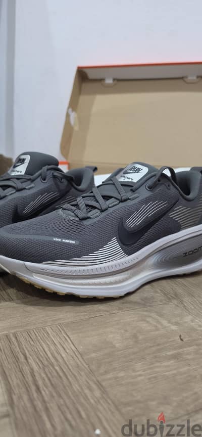 Brand New Nike Vomero 18 [44] – Unworn, New