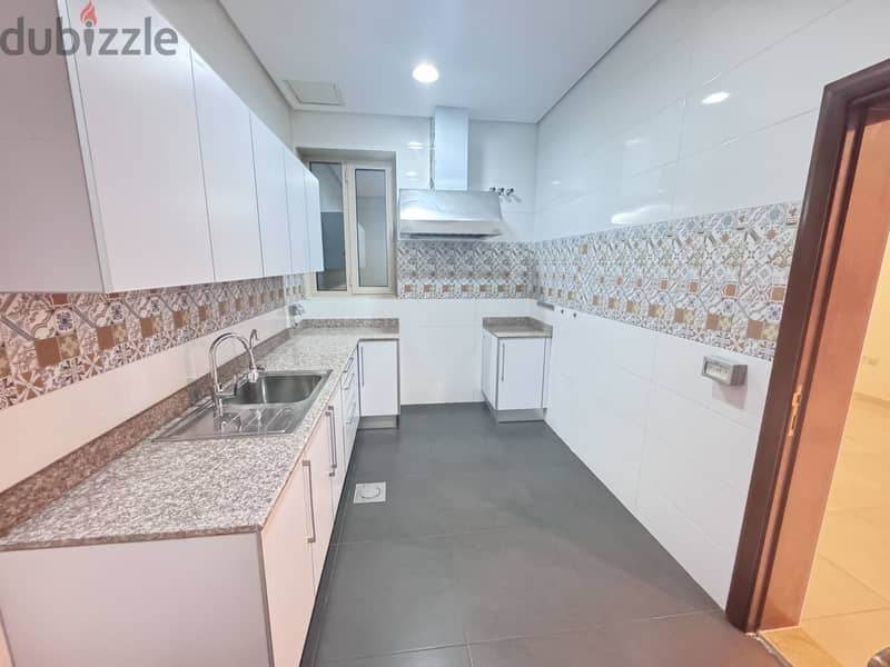 Very nice villa flat with roof garden 7